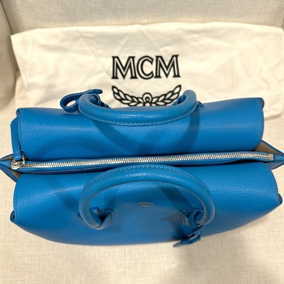 MCM Milla Tote - Picture 12 of 12